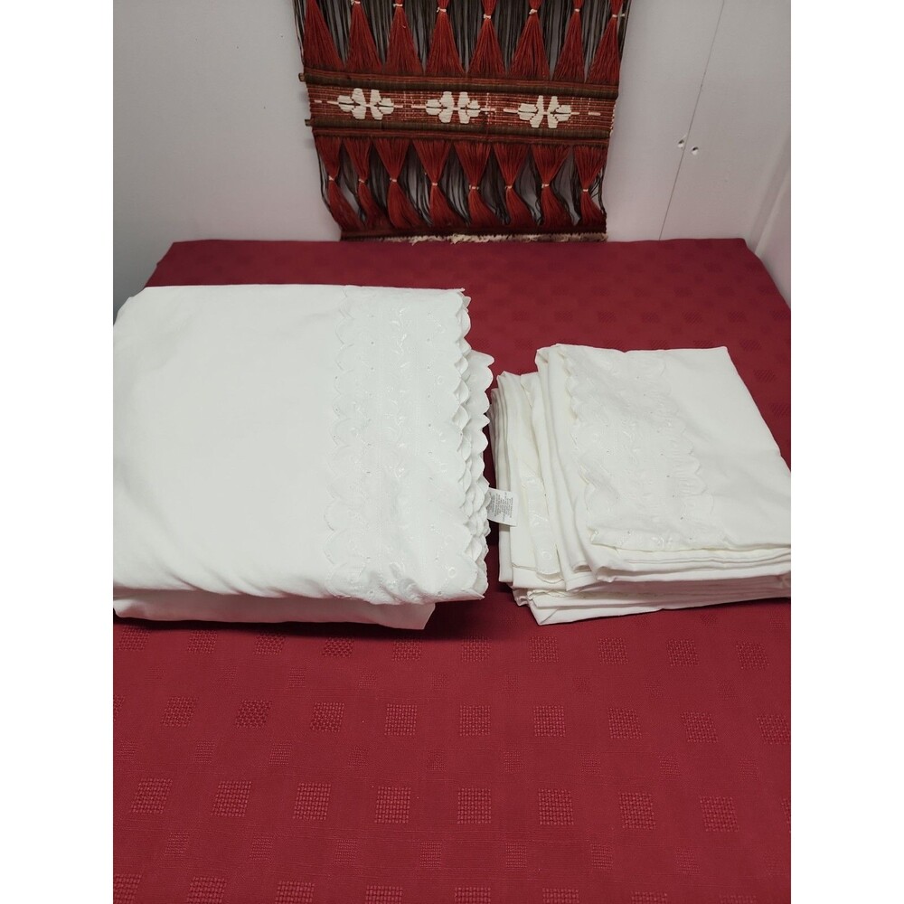 White JCP Home Collection Sheets 4 Cases 60/40 Cotton Blend Eyelet Trim Queen